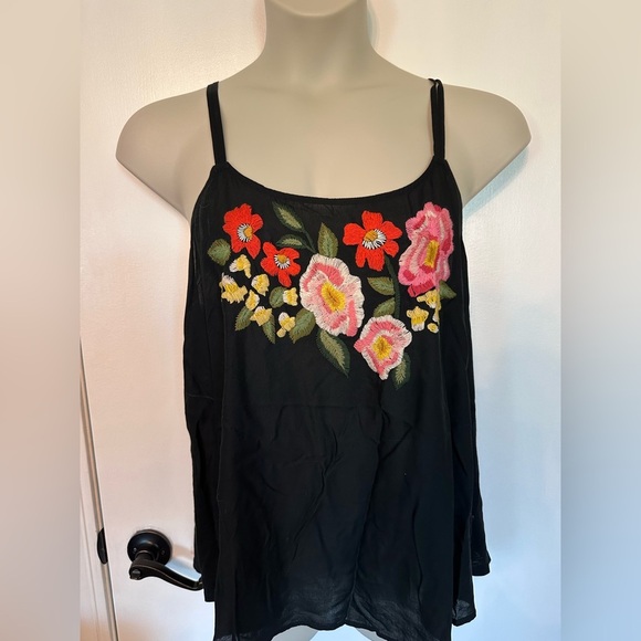 Tops - Floral Embroidered boho chic Black Camisole Top Size L #1805